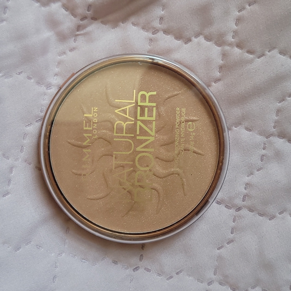 ๐5/$20๐ Rimmel Bronzer - Picture 1 of 4